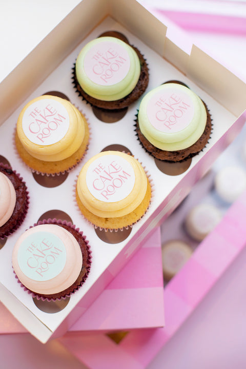 Gekleurde cupcakes met logo/foto (6st.)